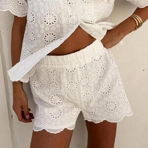 BEACH RIOT Aurelia Short White Magnolia Eyelet